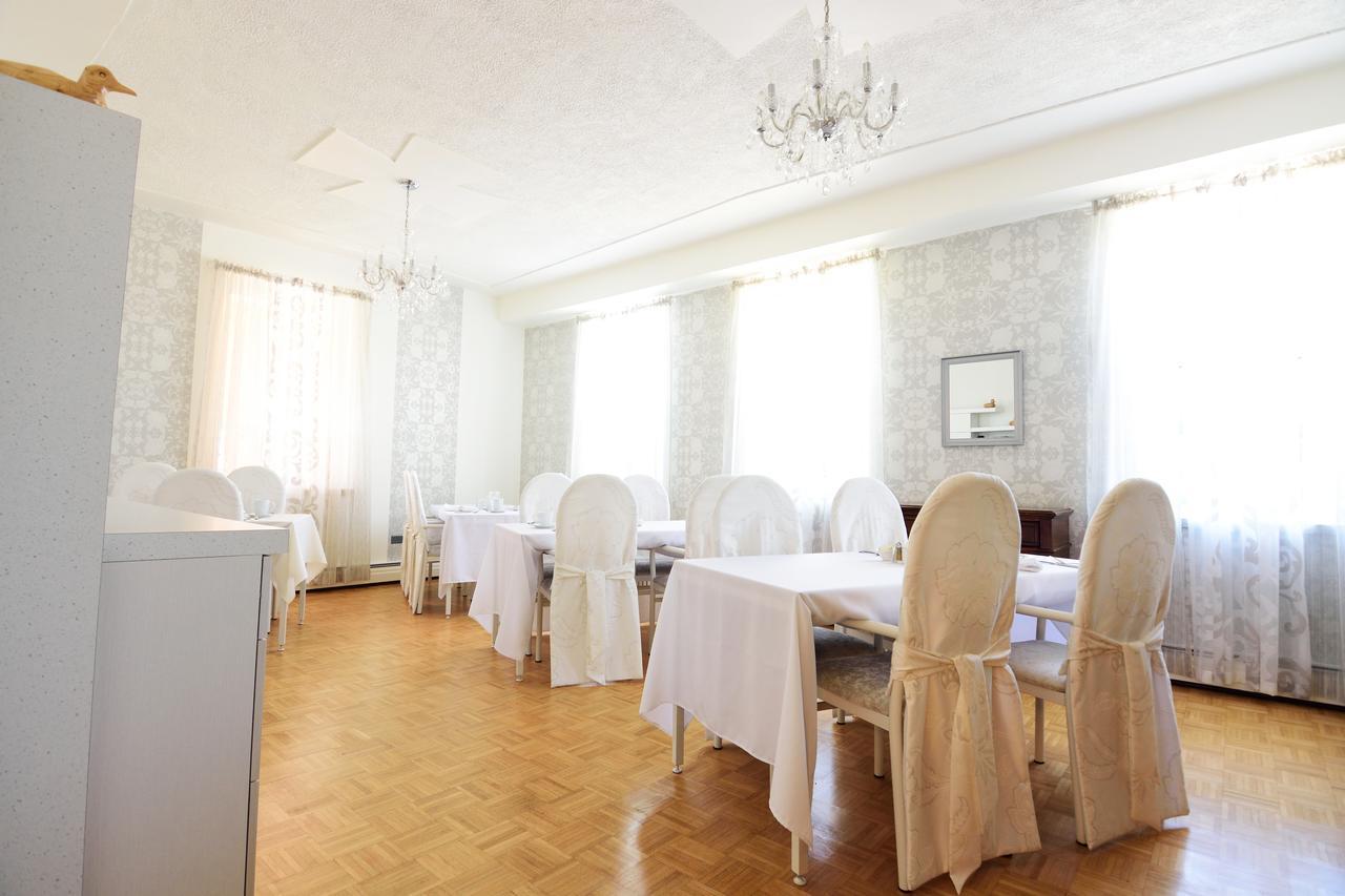 Auberge Le St-Georges Сагеней Экстерьер фото
